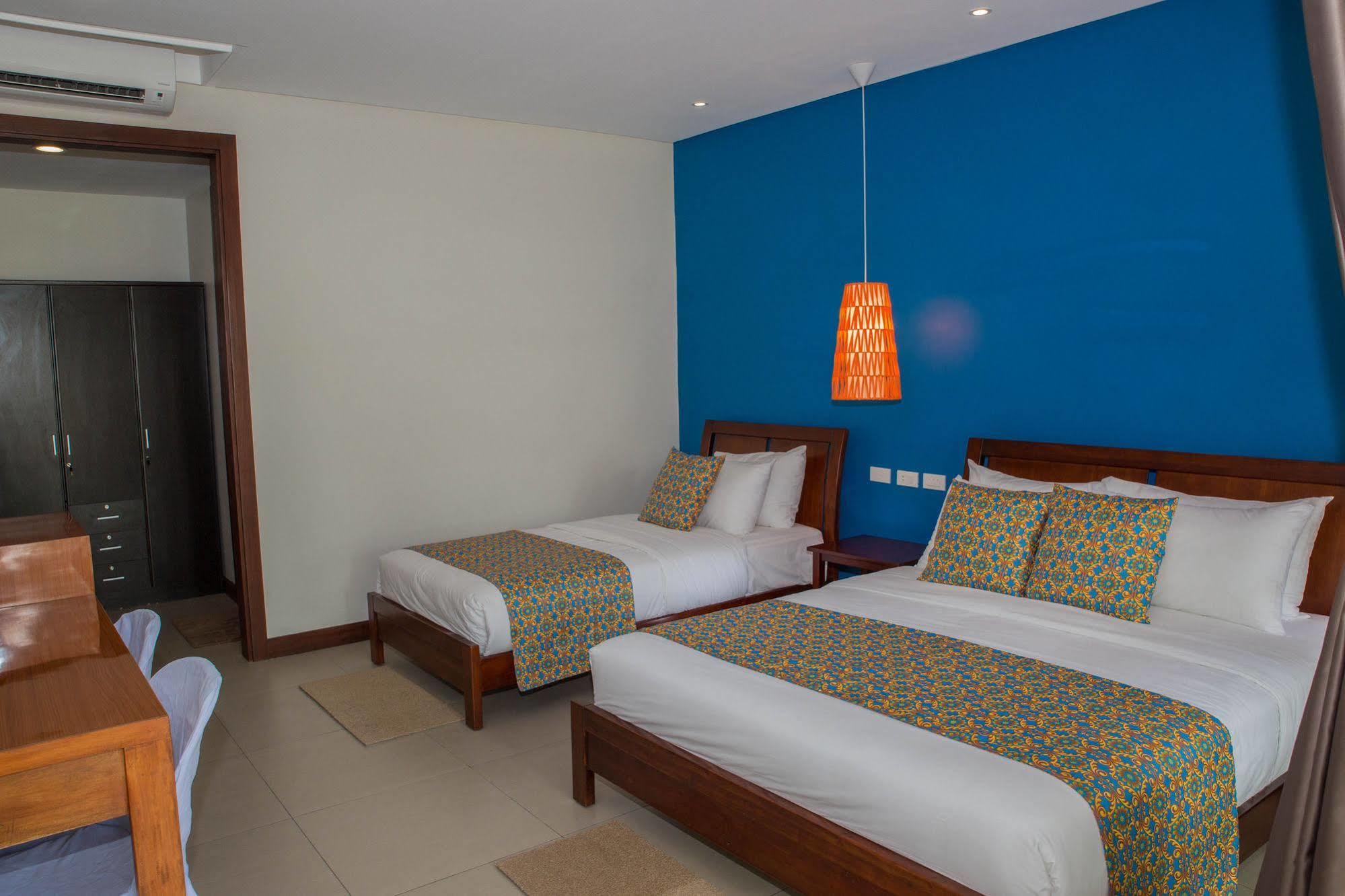 Karancho Beach House Lapu-Lapu City Exterior photo